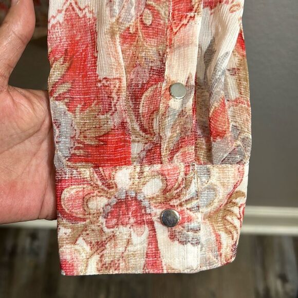 #625 Liz Claiborne semi sheer, long sleeve floral roll tab, button down size ext - Picture 4 of 8